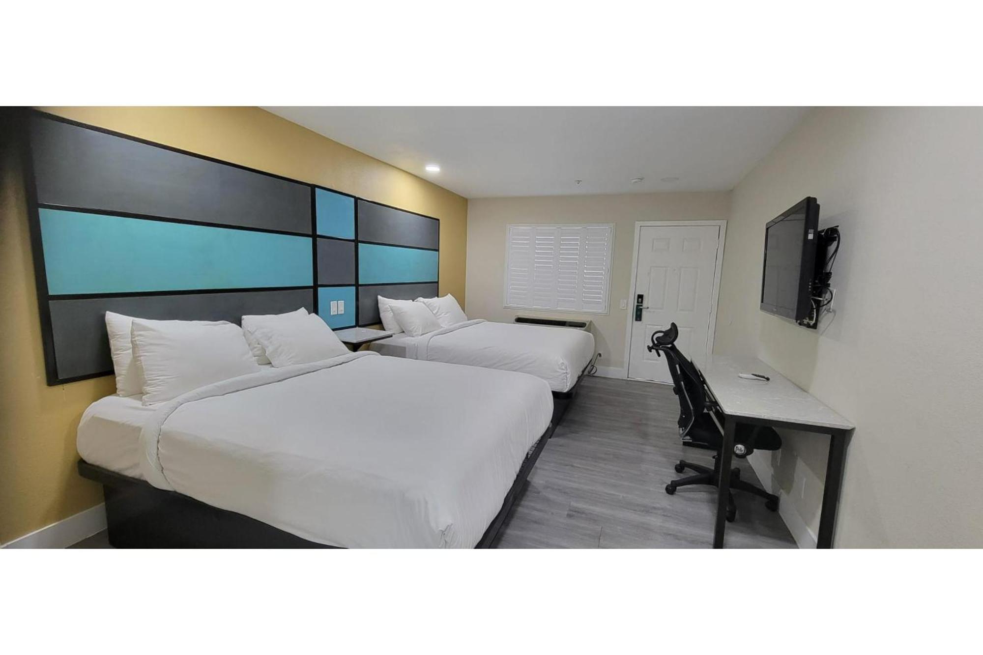 Hotel Avenida Victorville I 15 Zewnętrze zdjęcie
