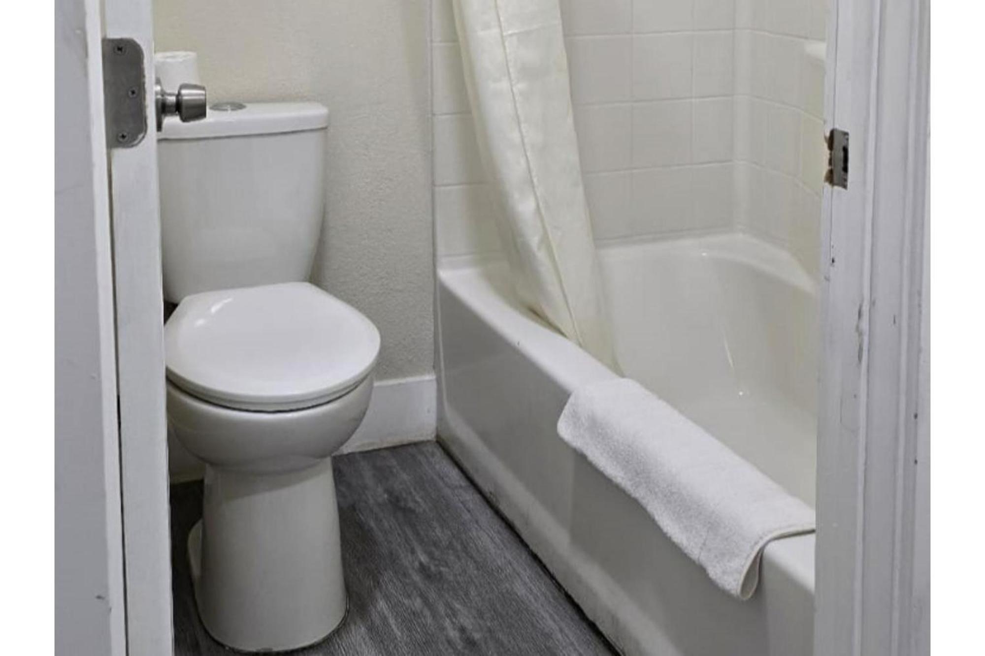 Hotel Avenida Victorville I 15 Zewnętrze zdjęcie